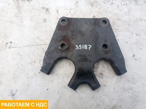 Кронштейн реактивной тяги